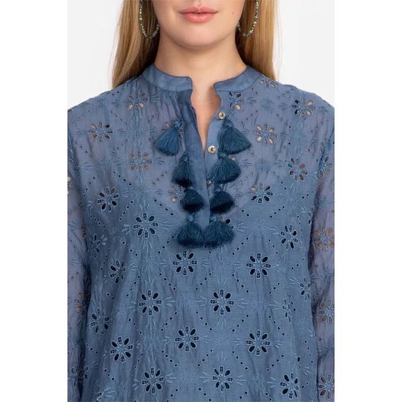 Johnny Was Vidya Eyelet Blue Blouse Tunic Medium perfect condition. - Picture 2 of 5